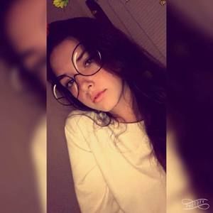 Meet your Posher, Brooke